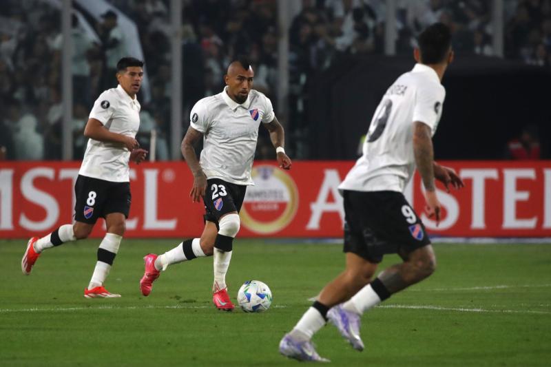 Arturo Vidal busca su revancha personal contra Racing - Créditos: Photosport