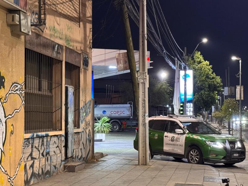 Descubren forado en caja de compensación en Cerrillos: Túnel conectaba vivienda con bóveda