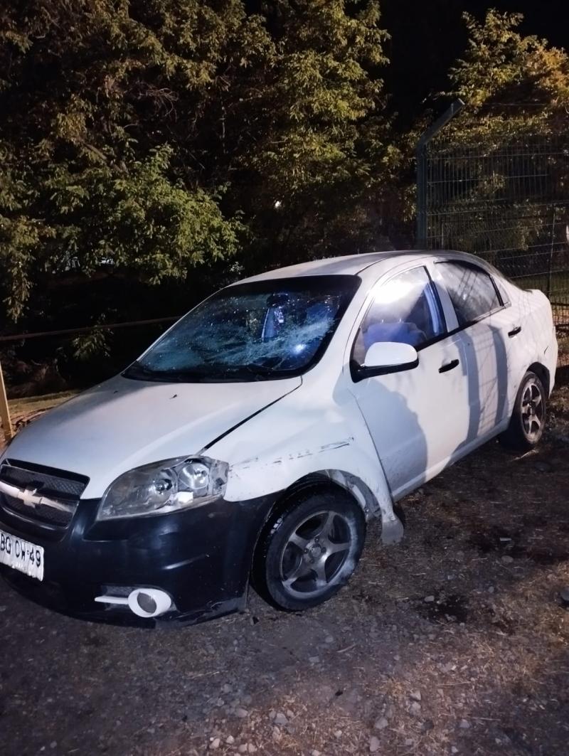 Portaban herramienta para clonar llaves de autos: Detienen a dos sujetos tras persecución en Maipú