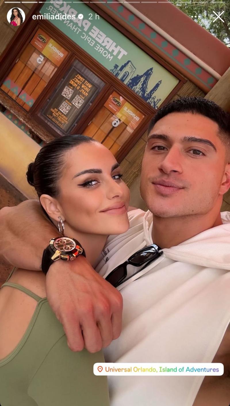 Instagram - Emilia Dides y Sammis Reyes