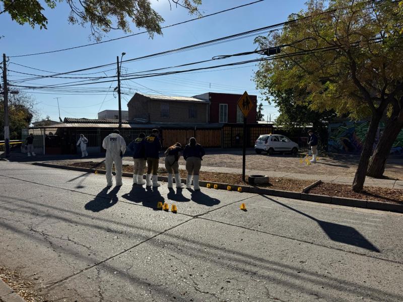T13 - Balacera en Pedro Aguirre Cerda deja un muerto y un herido