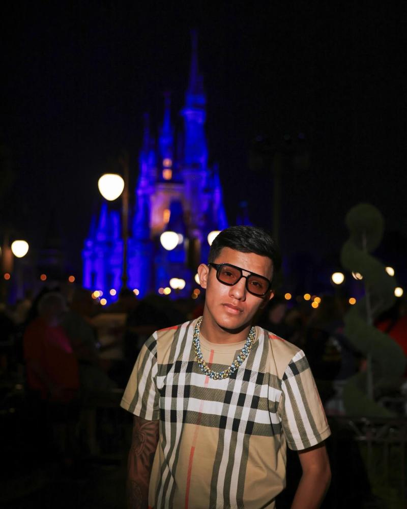 Instagram (@dehilanofficial) - Dehilan