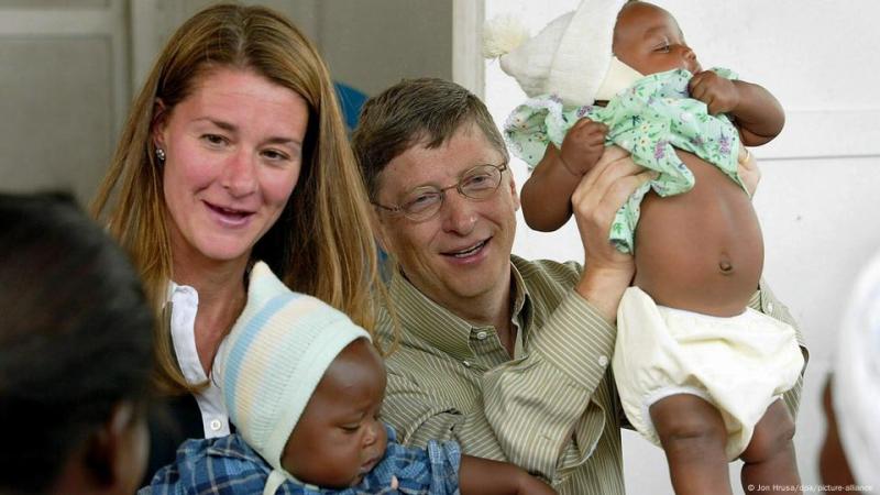 Gates cofundó la empresa de software Microsoft en 1985 - DW