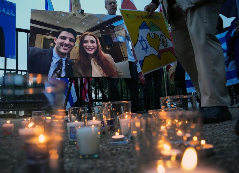 AFP - Yaron y Sarah, los trabajadores de la Embajada de Israel asesinados que planeaban casarse