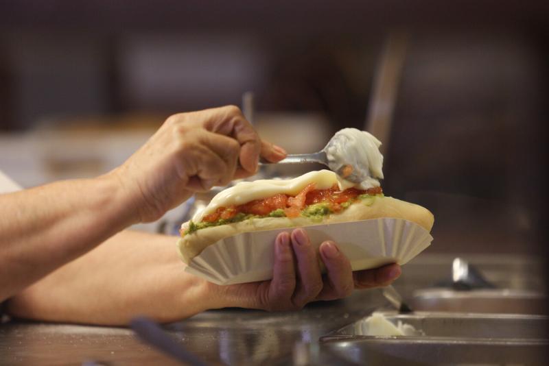 Agencia UNO - "Cuando lo probé por primera vez...": Youtuber japonés la rompe con el completo italiano en su país