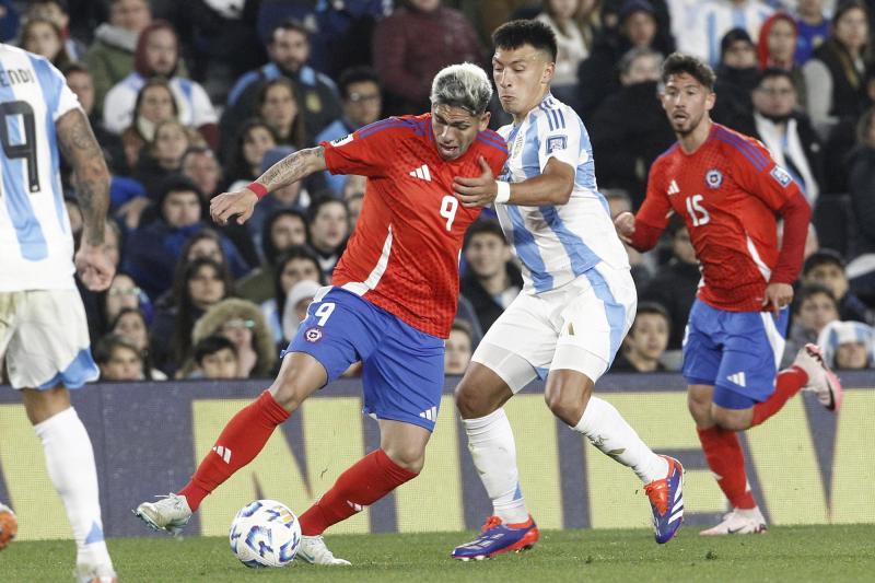 Carlos Palacios dijo presente ante Argentina en septiembre pasado - Agencia Uno