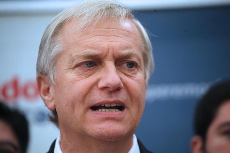 Aton- A diferencia de Kaiser, Kast respondió brevemente desde su cuenta de X