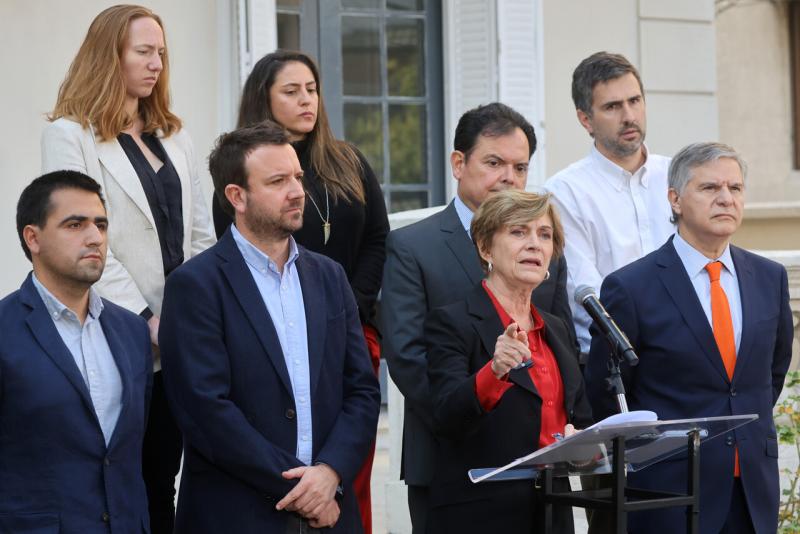 ATON - "Algunos caras de palo...": Matthei critica al Frente Amplio por acusación de "espionaje" por caso ProCultura