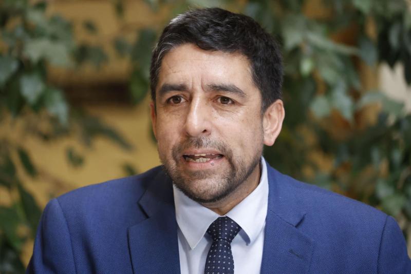 Aton- Héctor Barría, jefe de la bancada DC anunció que se abstendrían de la acusación