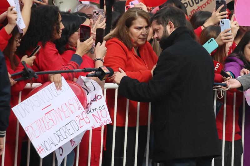 Aton - Matronas y matrones protestan por modificación a Norma Técnica
