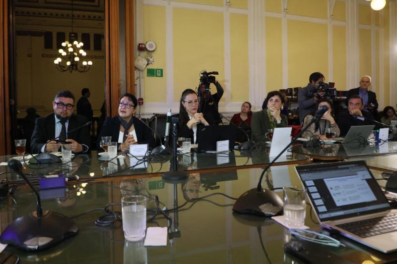 Aton- Contralora Dorothy Pérez expuso en la Comisión de Salud