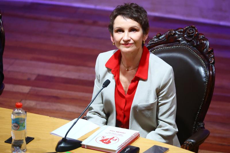 Aton- Carolina Tohá durante el debate organizado por la Universidad de Chile