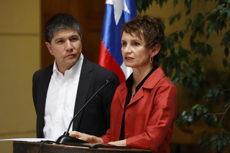 Aton- Manuel Monsalve y Carolina Tohá cuando eran subsecretario y ministra del Interior, respectivamente