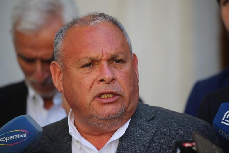 Aton- Gobernador de Valparaíso, Rodrigo Mundaca