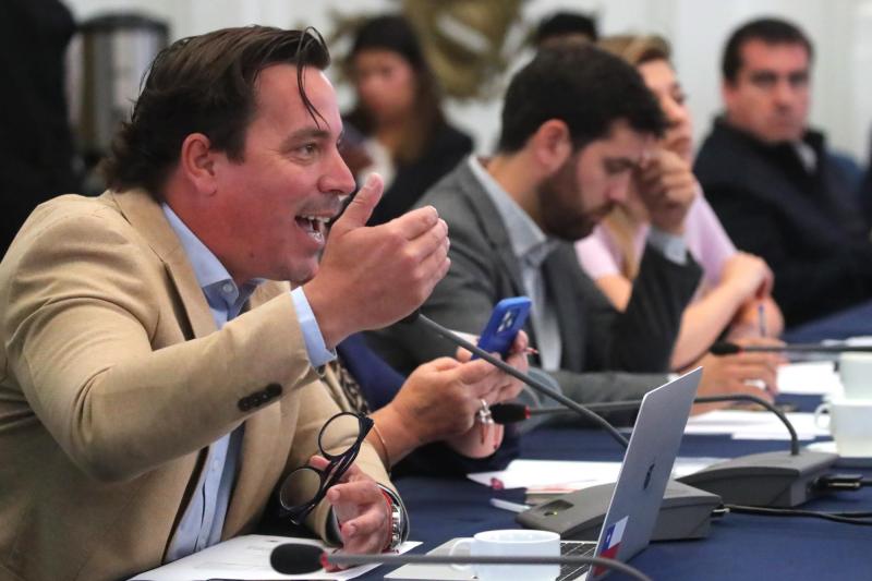 Aton- Diputado Cristián Labbé defendió a Kaiser durante la Comsión de Derechos Humanos