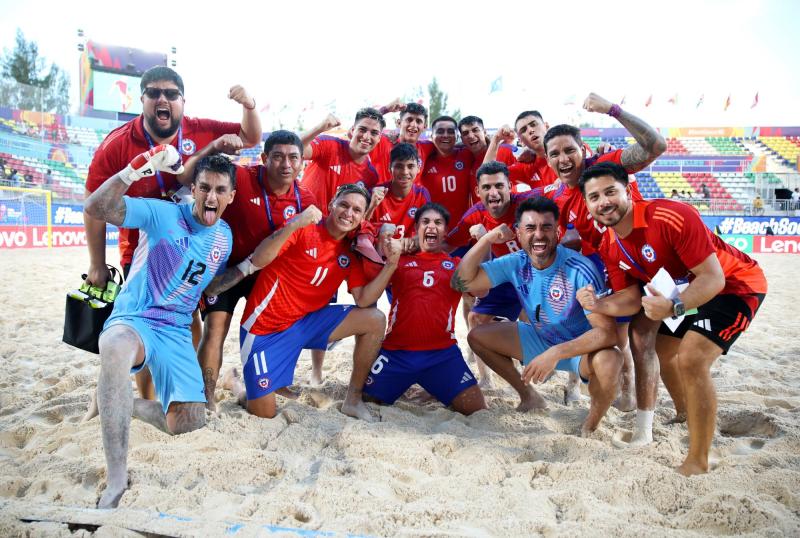 La Roja de Fútbol Playa tuvo un debut histórico en el Mundial - Conmebol
