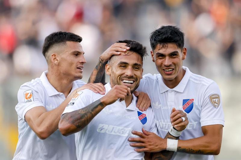 Colo Colo tendrá sensibles bajas para enfrentar a Ñublense - Créditos: Photosport
