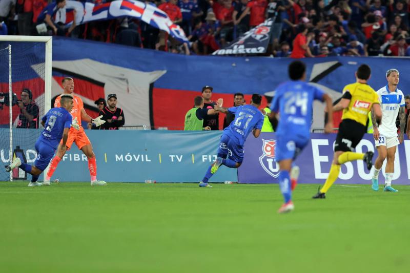 Photosport - Rodrigo Contreras le dio la victoria a U de Chile