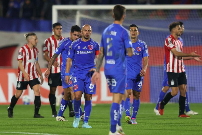 Photosport - Johnny Herrera y Manuel De Tezanos discutieron tras la derrota de U de Chile