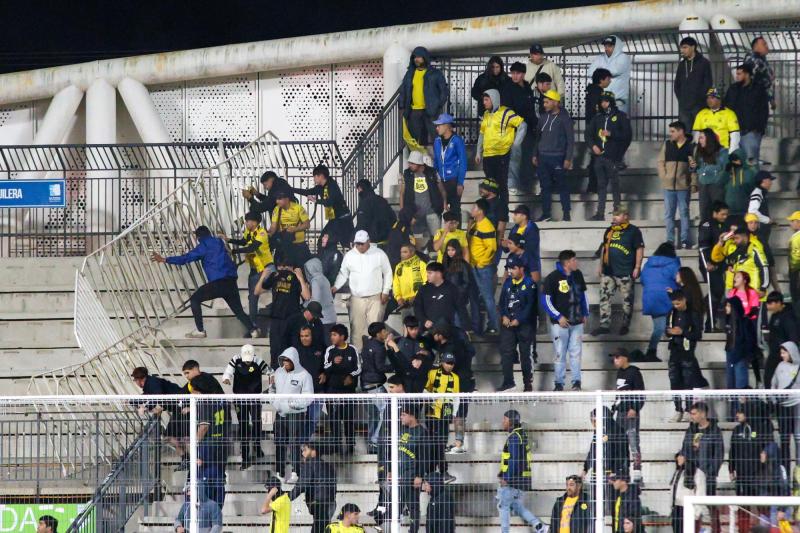 Partido de Unión La Calera y San Luis de Quillota fue suspendido por incidentes - Créditos: Photosport
