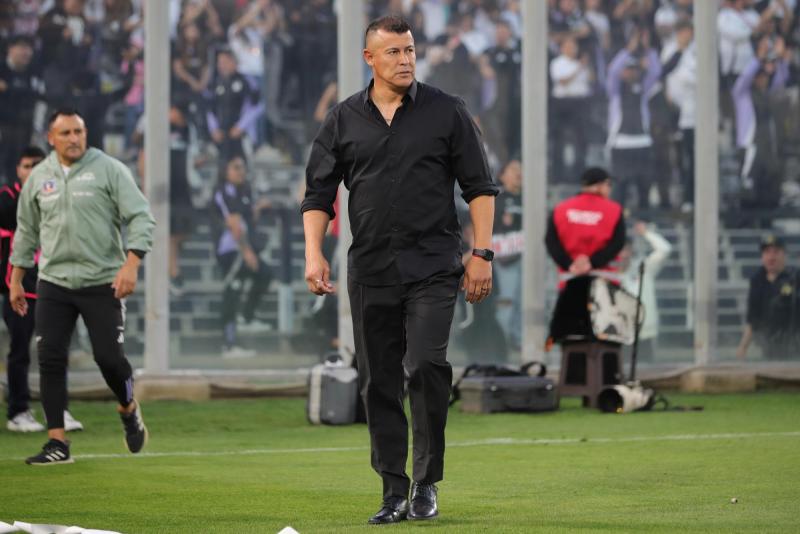 Photosport - Jorge Almirón sigue siendo el DT de Colo Colo