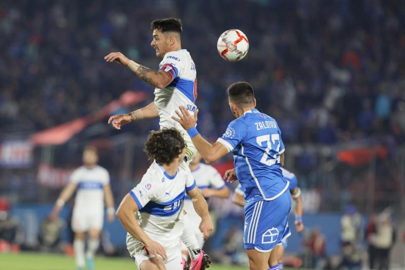 U de Chile recibe a la UC en el Clásico Universitario 200 - Photosport