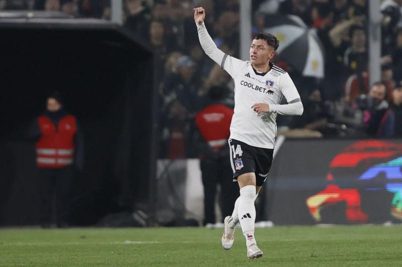 Photosport - Por ahora, Cristián Zavala no se mueve de Colo Colo