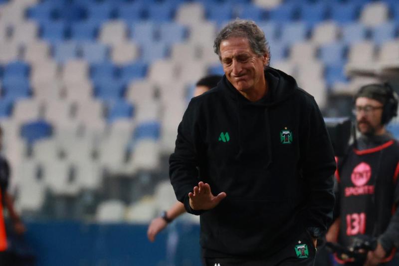 Mario Salas deja de ser DT de Deportes Temuco - Créditos: Photosport