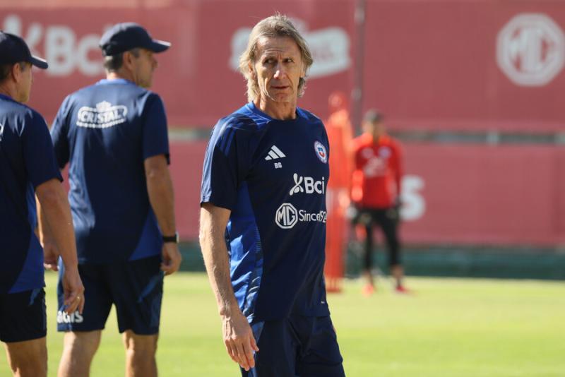 La Roja tiene su primera baja para las Eliminatorias - Créditos: Photosport