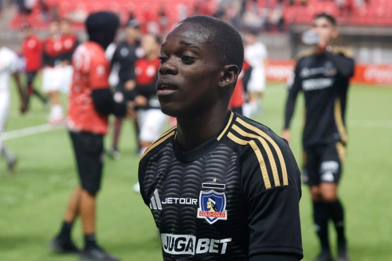 Jorge Almirón y nómina de Manley Clerveaux - Créditos: Photosport