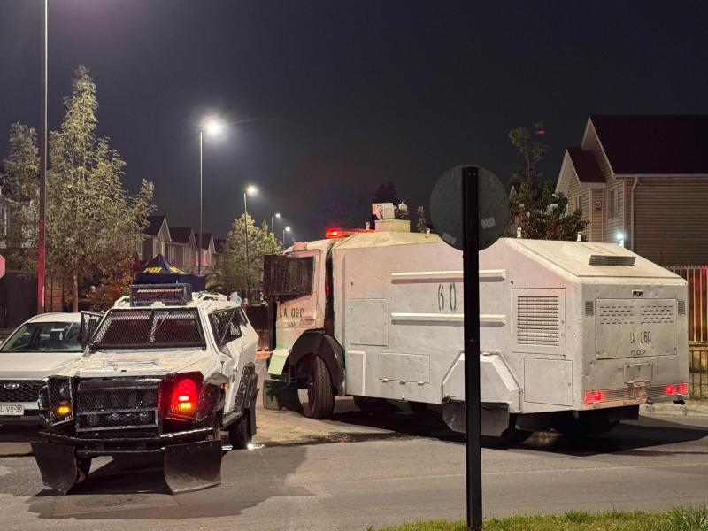 Carabinero de franco batió a asaltante en Puente Alto: Era menor de edad y falleció dentro de vehículo