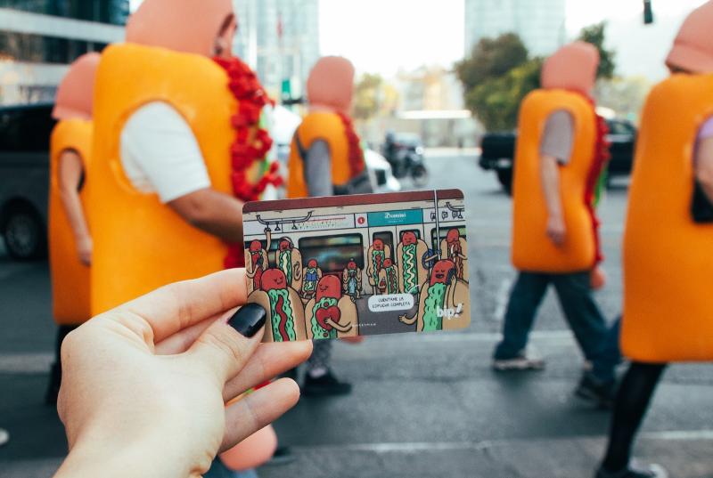 Lanzan Bip! en homenaje al Completo - Metro de Santiago