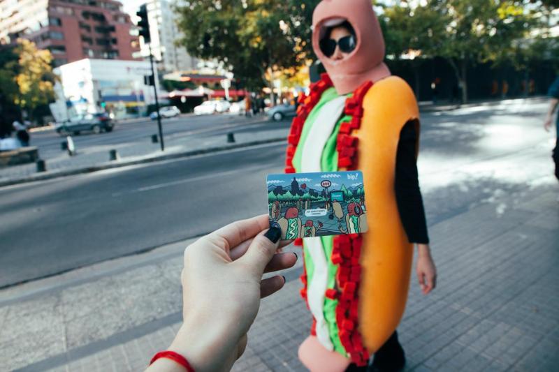 Lanzan Bip! en homenaje al Completo - Metro de Santiago