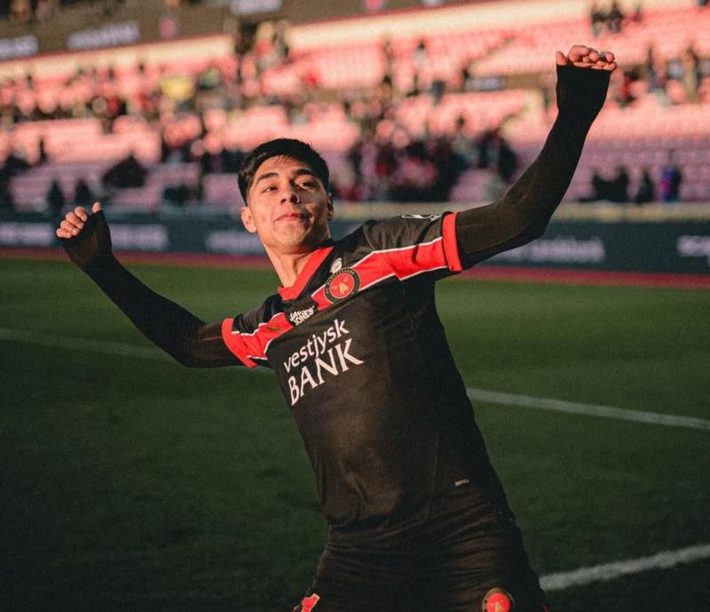Instagram @fcmidtjylland - Darío Osorio es seguido desde la Premier League