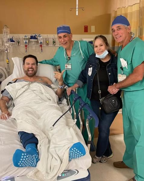 IG - "Me empezó un dolor en la parte baja del estómago...": George Harris es operado de emergencia en Miami