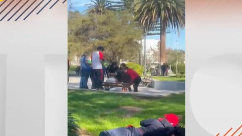 El registro de la violenta riña entre estudiantes en Melipilla - T13
