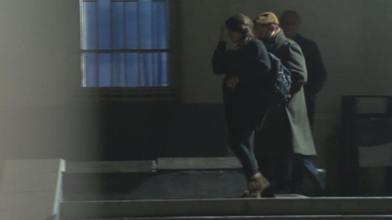 Presidente Gabriel Boric junto a Paula Carrasco llegando al hospital