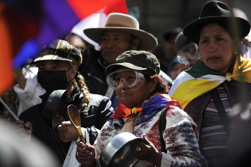 AFP -  Evo Morales es acusado de "terrorismo" en Bolivia por bloqueos de carreteras que buscarían aislar ciudad de La Paz
