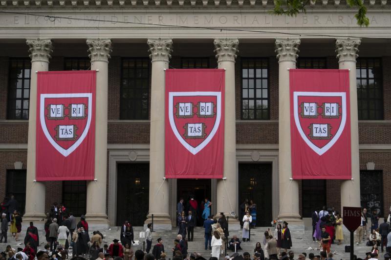 AFP - Revés judicial para Trump: Tribunal de de EE.UU. anula medida que amenazaba a estudiantes extranjeros de Harvard