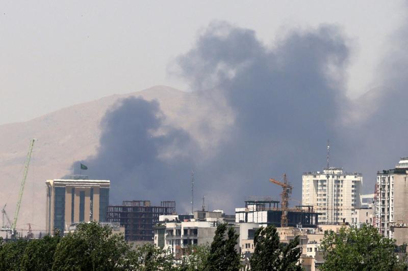 AFP - Bombardeo israelí mata tres socorristas en Teherán, informa la Media Luna Roja de Irán