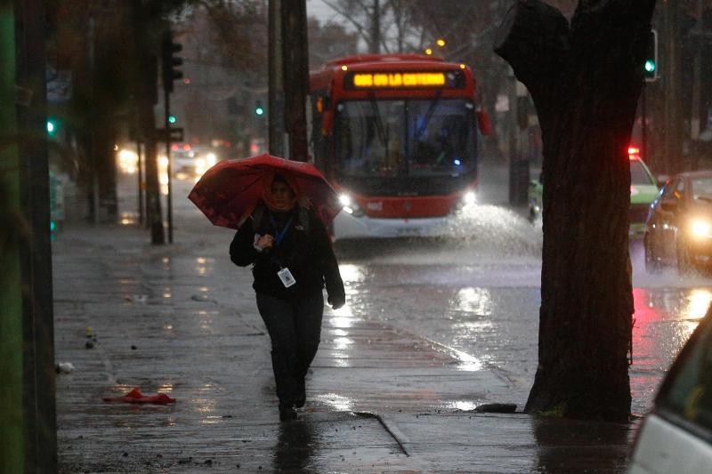 Lluvia en Santiago - Agencia Uno