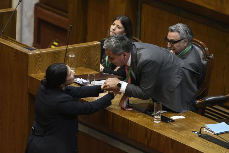 Agencia Uno- Karol Cariola y Gonzalo Durán