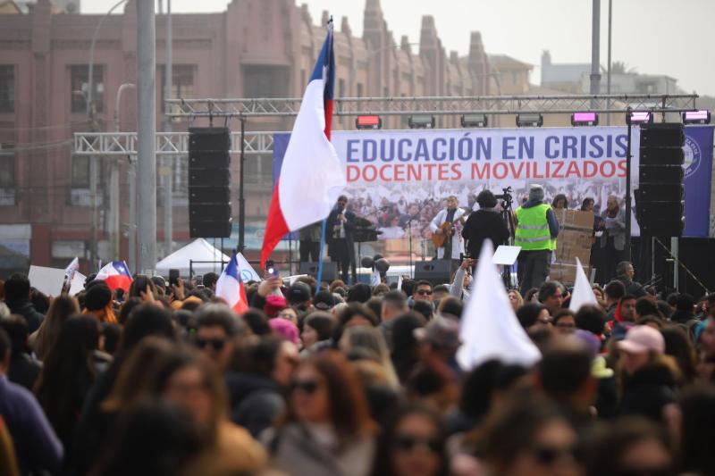 Agencia Uno- La CUT defendió huelgas de profesores