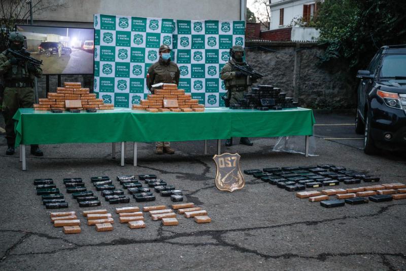 Ministra Delpiano evalúa medidas tras detención de suboficiales - Agencia Uno