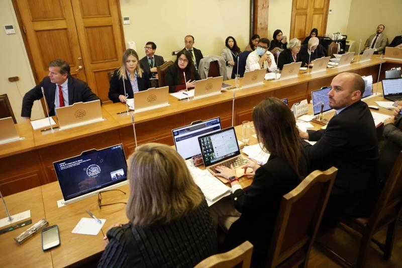Aton- Comisión Investigadora de la casa Allende aprobó informe con críticas a Boric y recomendaciones