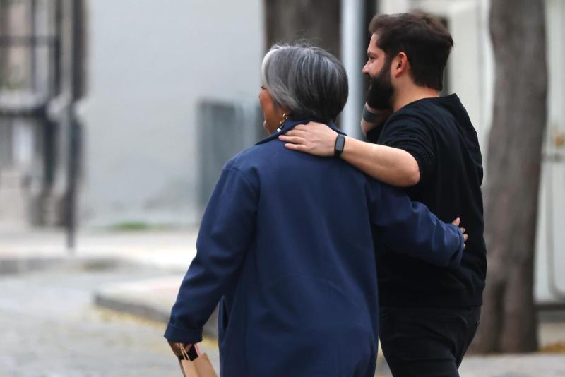 Aton- Jara visitó al Presidente Boric en el Barrio Yungay