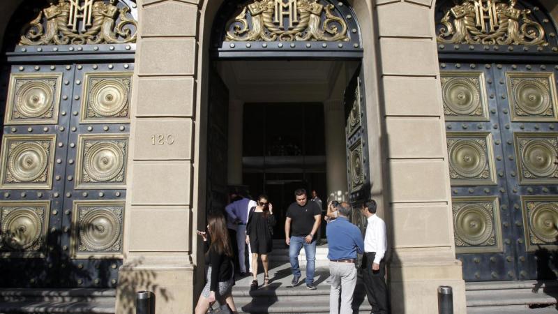 Funcionarios trabajaron en entidades públicas de manera simultánea - referencial Aton