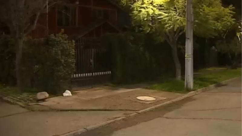 t13 - Adulto mayor sufre violento robo de taxi en La Florida: delincuentes lo apuñalaron con un destornillador