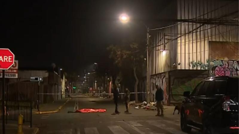 T13 - Un muerto y un herido tras balacera en Barrio Yungay: víctima fatal recibió disparo en el cráneo