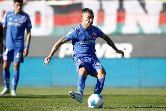 Agencia UNO - Charles Aránguiz le entrega importante noticia a la U